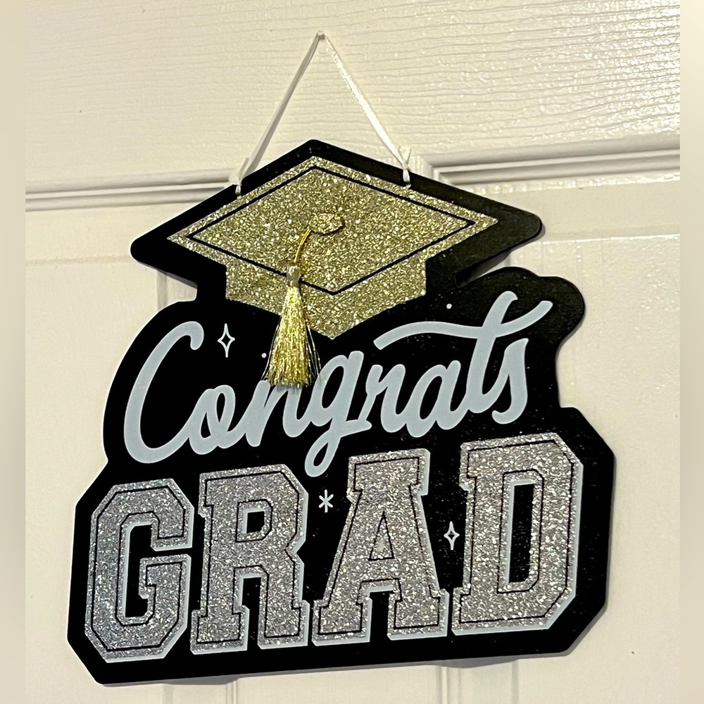 Graduation hanging sign. Gold & Silver. Glittered.
10” H, 11”L